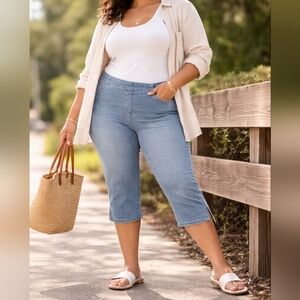 DC Jeans Plus Size Pull-On Denim Capri Jeans Blue Stretch Mid Rise Casual Summer
